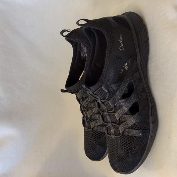 Skechers Sneakers - Picture 2 of 8